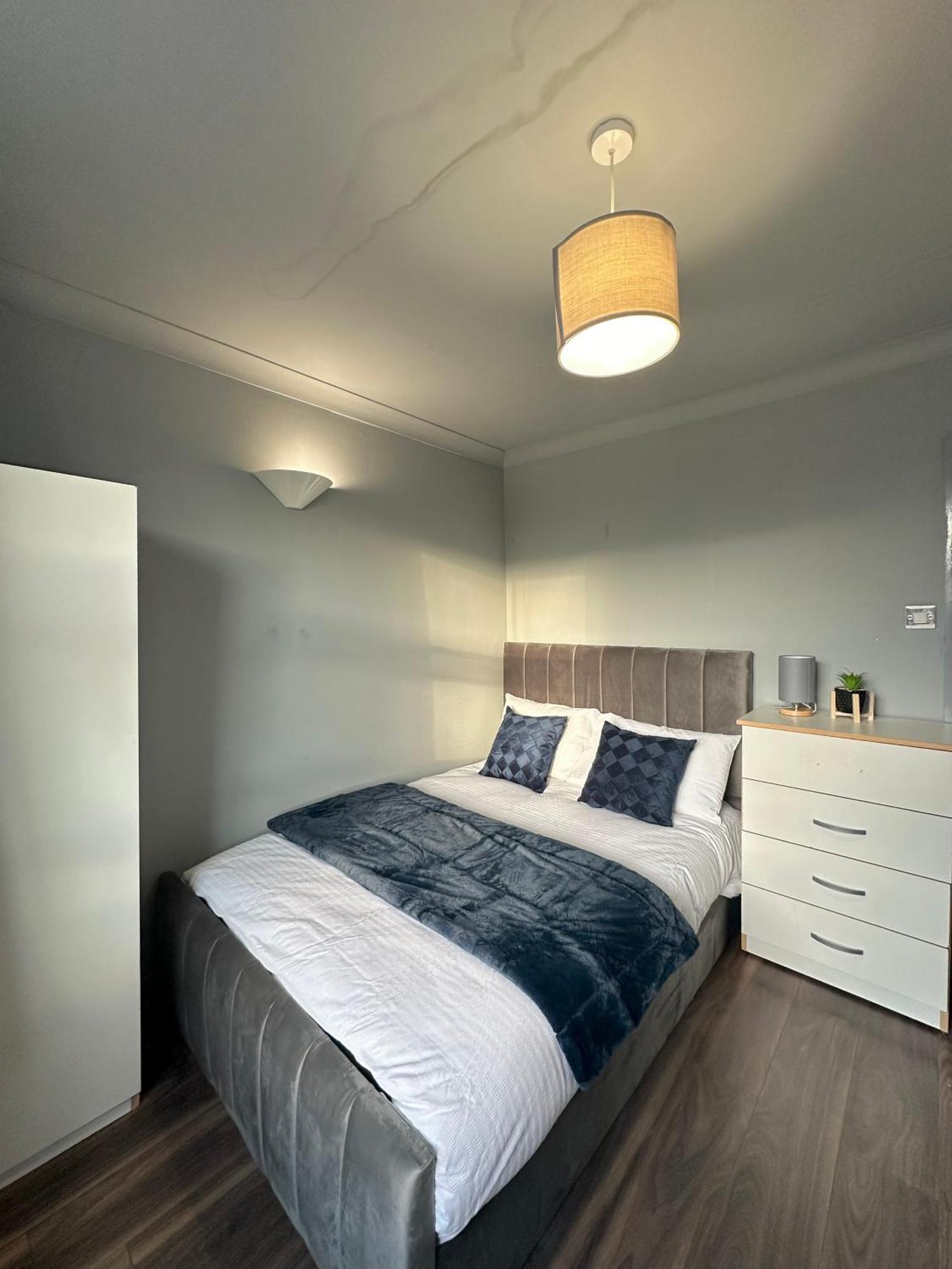 Luxury Room In A 4 Bedroom Flat! 4 Minutes Walk To Kingscross, St Pancras London Exterior photo