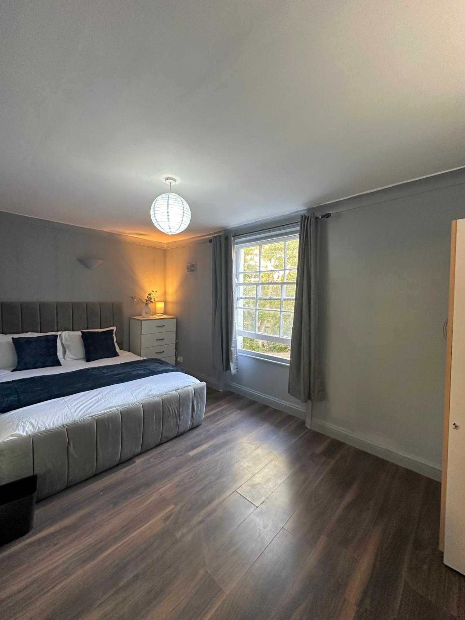 Luxury Room In A 4 Bedroom Flat! 4 Minutes Walk To Kingscross, St Pancras London Exterior photo