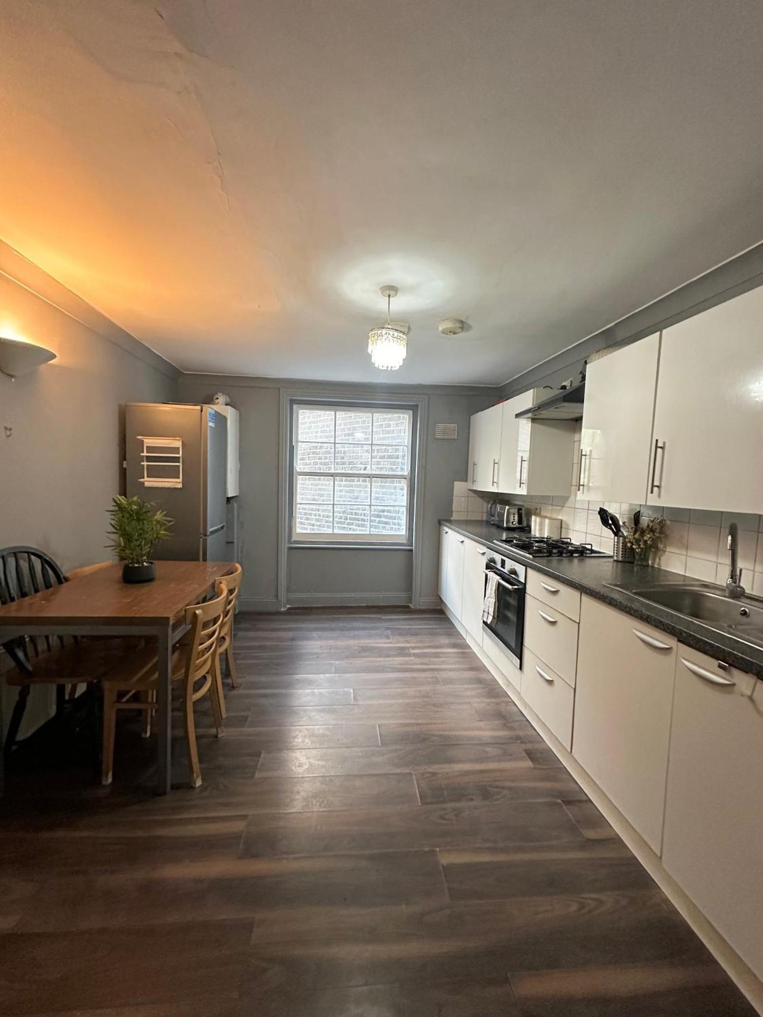 Luxury Room In A 4 Bedroom Flat! 4 Minutes Walk To Kingscross, St Pancras London Exterior photo