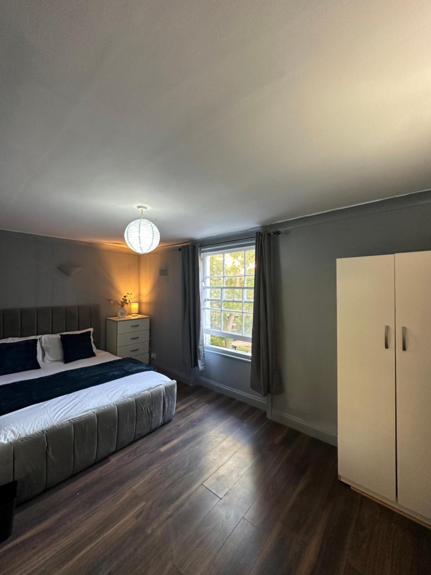 Luxury Room In A 4 Bedroom Flat! 4 Minutes Walk To Kingscross, St Pancras London Exterior photo