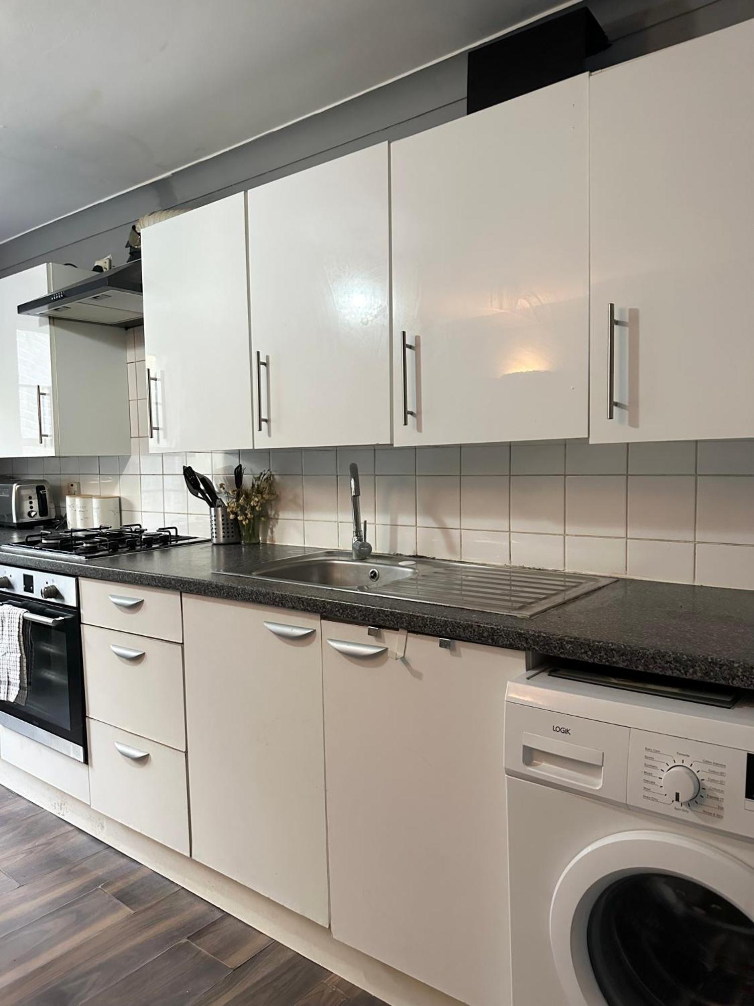 Luxury Room In A 4 Bedroom Flat! 4 Minutes Walk To Kingscross, St Pancras London Exterior photo