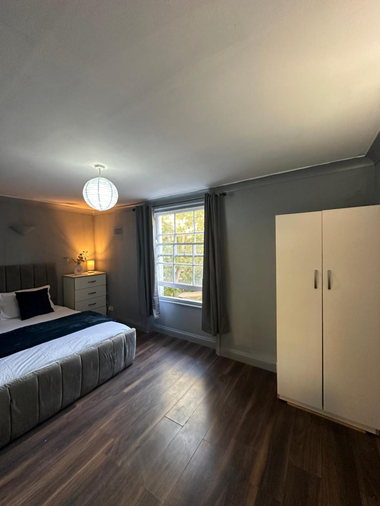 Luxury Room In A 4 Bedroom Flat! 4 Minutes Walk To Kingscross, St Pancras London Exterior photo