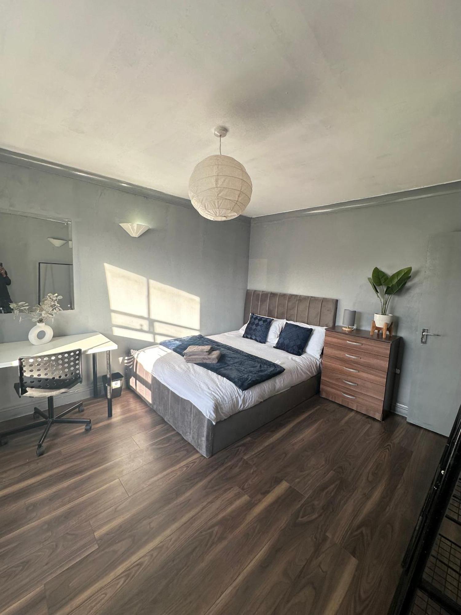 Luxury Room In A 4 Bedroom Flat! 4 Minutes Walk To Kingscross, St Pancras London Exterior photo