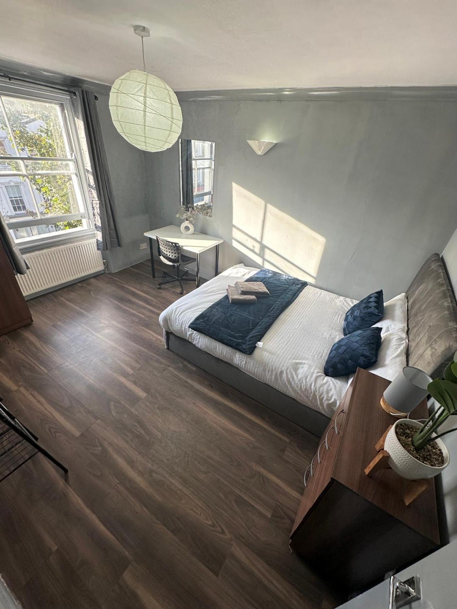 Luxury Room In A 4 Bedroom Flat! 4 Minutes Walk To Kingscross, St Pancras London Exterior photo
