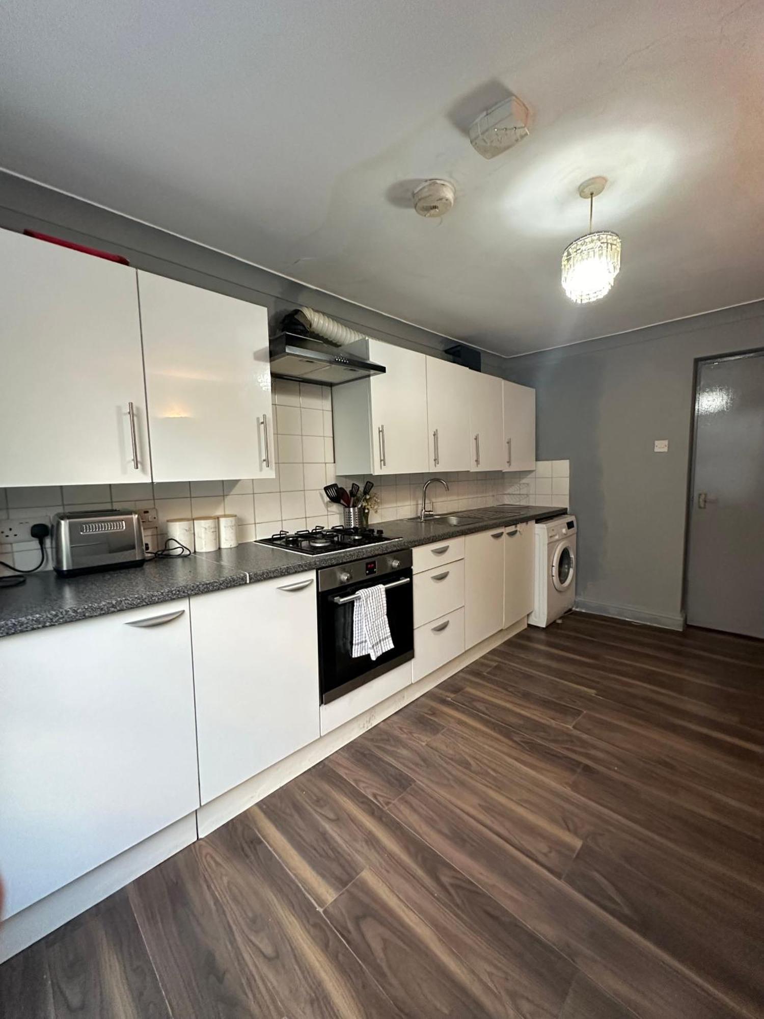 Luxury Room In A 4 Bedroom Flat! 4 Minutes Walk To Kingscross, St Pancras London Exterior photo
